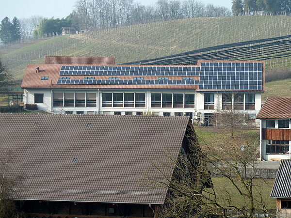 Die neue Fotovoltaik-Anlage auf dem FiBL-Dach.