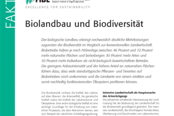 Cover Faktenblatt Biolandbau und Biodiversität