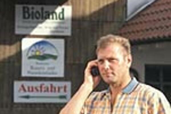 Landwirt am Telefon