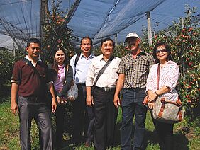 Besuchergruppe aus Thailand am FiBL.