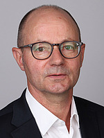 Bernhard Kammer.