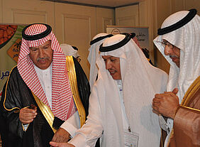 Ajmal Hayat, PR Manager of Al Watania Agriculture (currently the largest organic producer in Saudi Arabia) in conversation with Dr. Mustafa Gassim (President of the Saudi Food and Drug Authority) and Dr. Fahd Balghunaim (Saudi Minister of Agriculture)