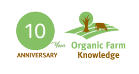 Logo: 10 Jahre Organic Farm Knowledge.