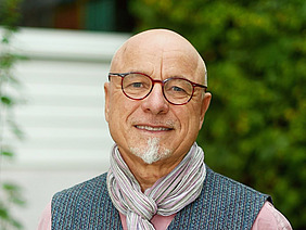 Portrait of Robert Hermanowski.