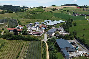 Vue par drone du campus du FiBL à Frick.