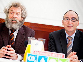 Werner Lampert und Urs Niggli bei Pressekonferenz