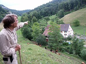 Jean-Pierre Voyame blickt über Hof Waldenstein