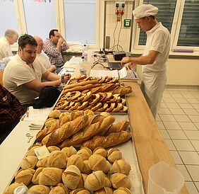 Sortiment an Brot und Brötchen