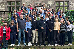 Foto einer Gruppe Menschen.